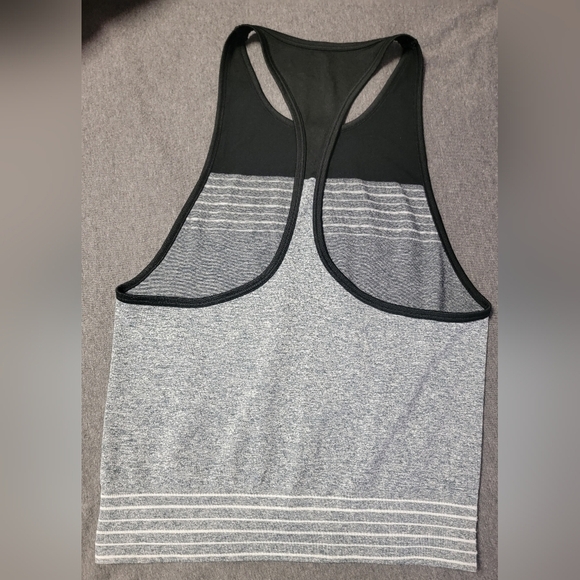 Nike Tank Top - Picture 3 of 3